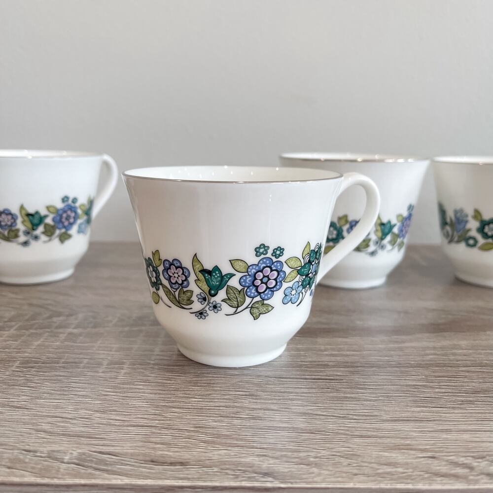 Royal Doulton Esprit H5011 Set 6 Tea Cups Vintage Bone China England Floral